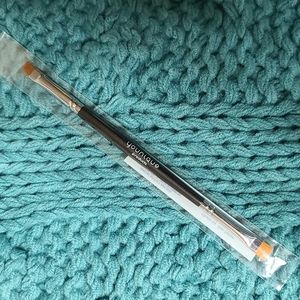 Younique Brow Artist Brush